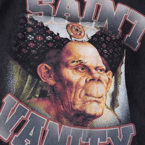 SAINT VANITY HOQ TEE DETAIL