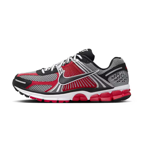 NIKE VOMERO 5 METALLIC SILVER RED